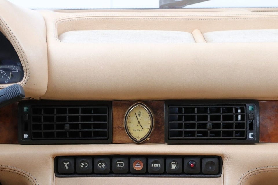 Maserati 222 2,0 Bi-turbo 2d