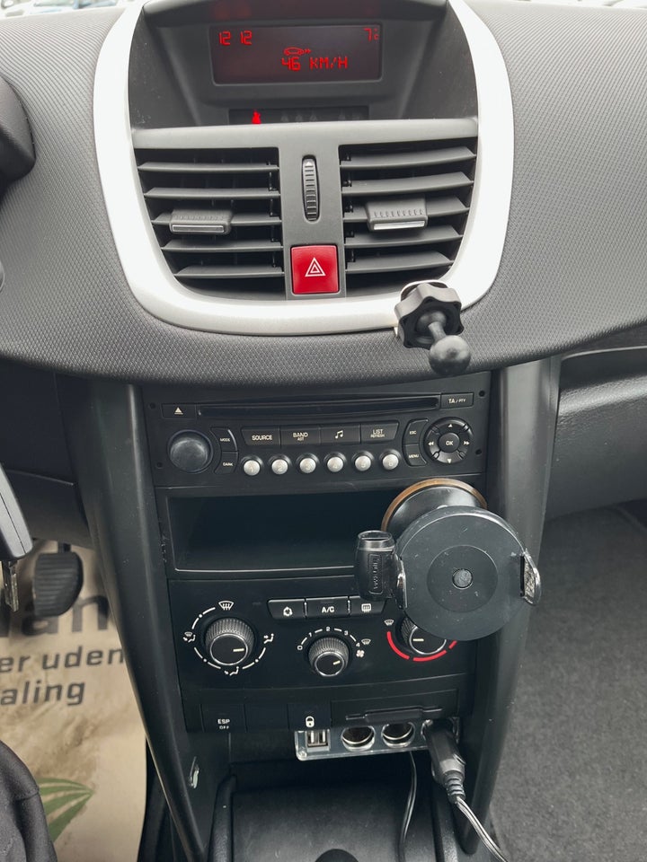 Peugeot 207 1,6 HDi 110 Premium SW 5d