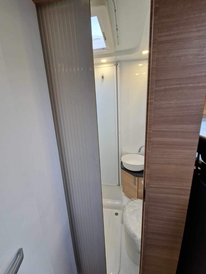 Hobby Optima De Luxe T65 GE 2,2 aut. 3d