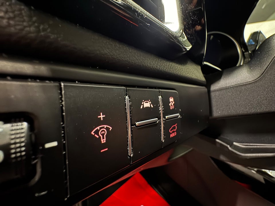 Kia Ceed 1,6 CRDi 136 Intro Edition SW DCT 5d