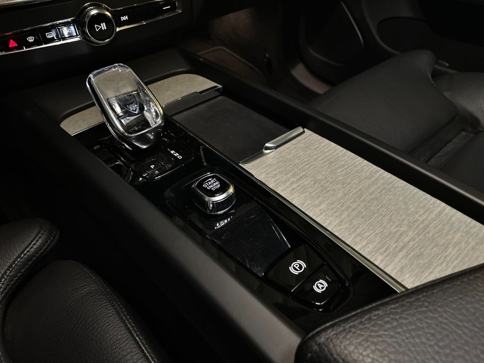 Volvo XC60 2,0 T6 ReCharge Inscription aut. AWD 5d