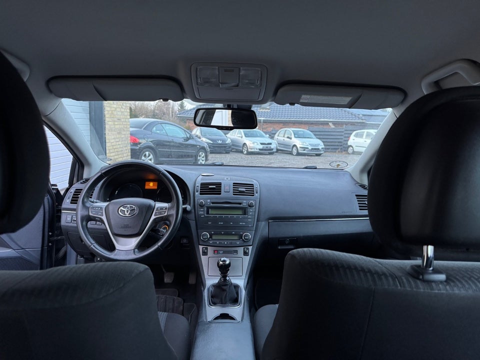 Toyota Avensis 1,8 VVT-i T2 stc. 5d