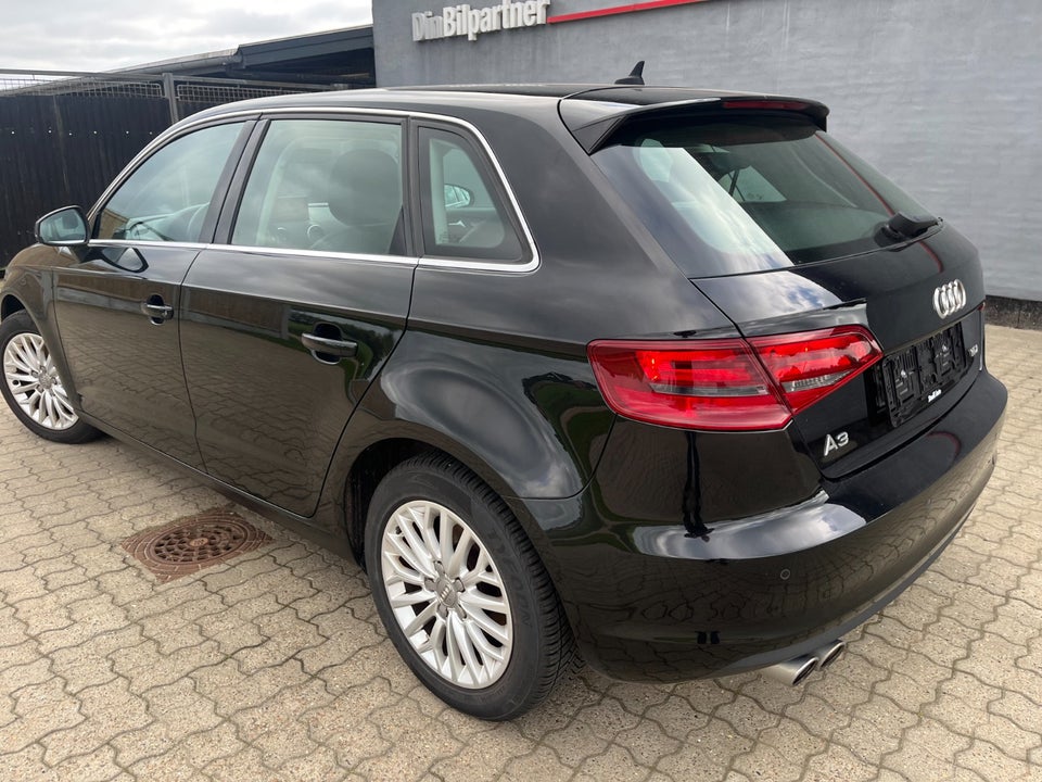 Audi A3 2,0 TDi 150 Ambiente Sportback 5d