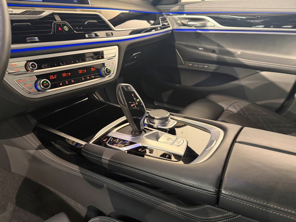 BMW 745e 3,0 Connected aut. 4d