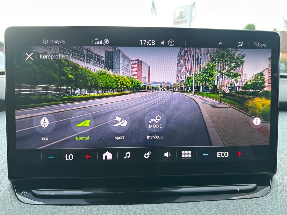 Skoda Enyaq 80x iV Lounge 5d