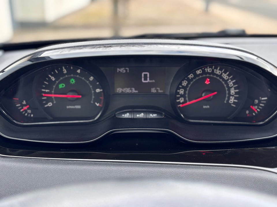 Peugeot 208 1,0 VTi Access 5d