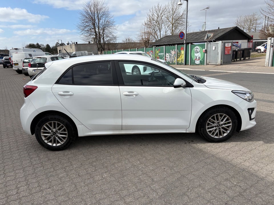 Kia Rio 1,25 MPi Prestige 5d