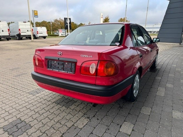 Toyota Corolla 1,3 Terra 4d