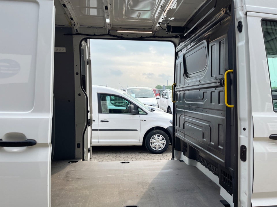 VW Crafter 35 2,0 TDi 177 Kassevogn L4H3 aut.