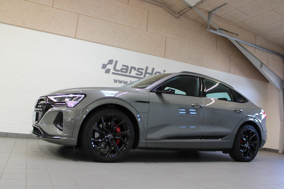 Audi Q8 e-tron 55 S-line Sportback quattro 5d