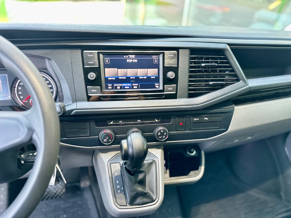 VW Transporter 2,0 TDi 150 Kassevogn DSG lang