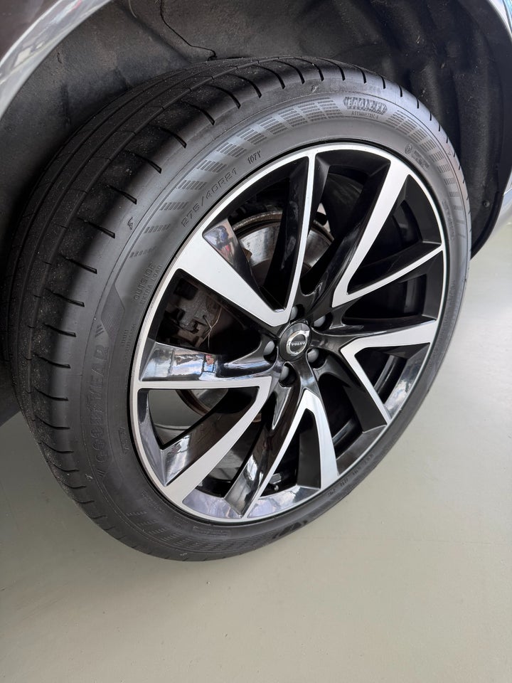 Volvo XC90 2,0 T8 ReCharge Ultimate Dark aut. AWD 7prs 5d