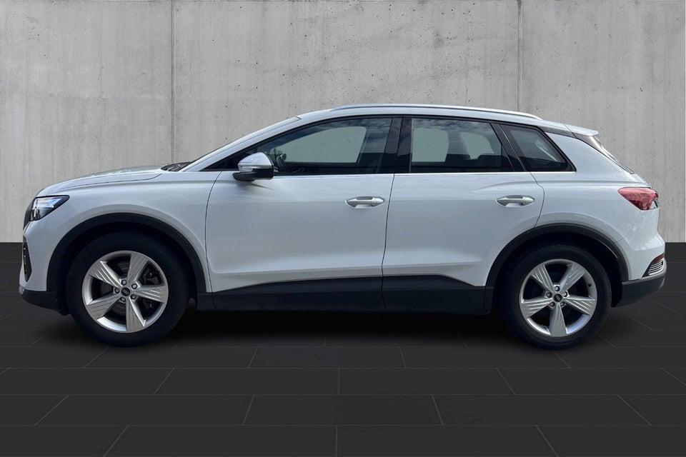 Audi Q4 e-tron 40  5d