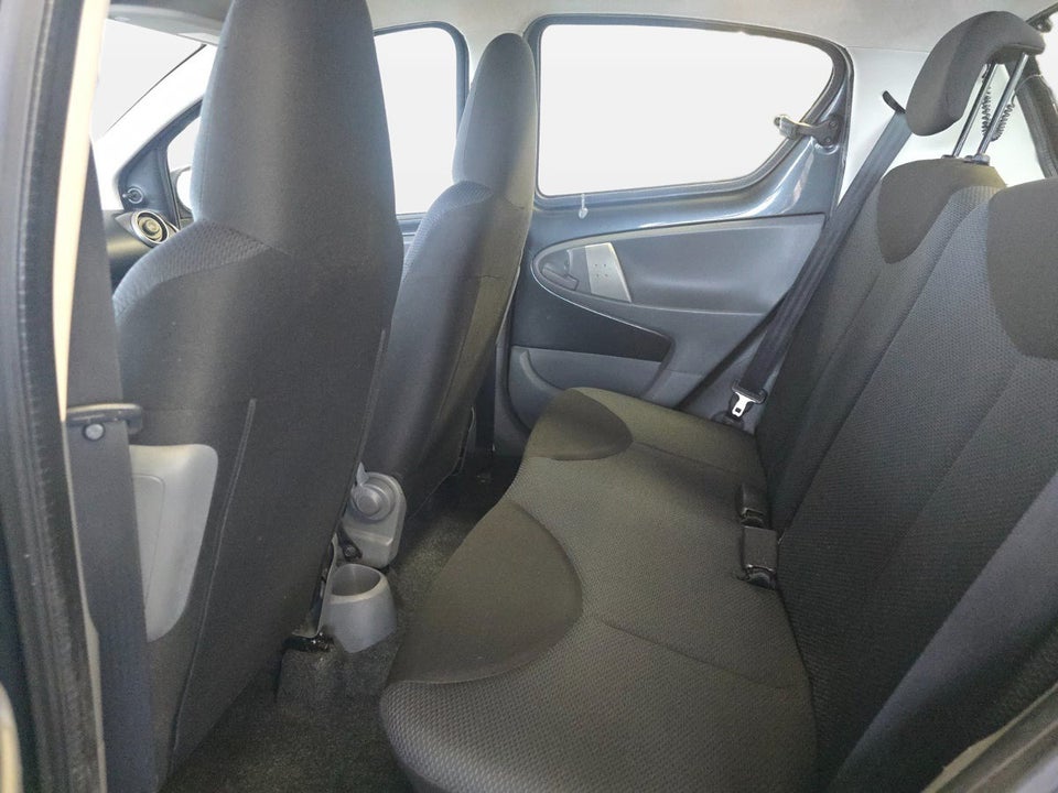 Toyota Aygo 1,0 Plus 5d