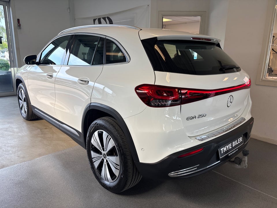 Mercedes EQA250 Progressive 5d
