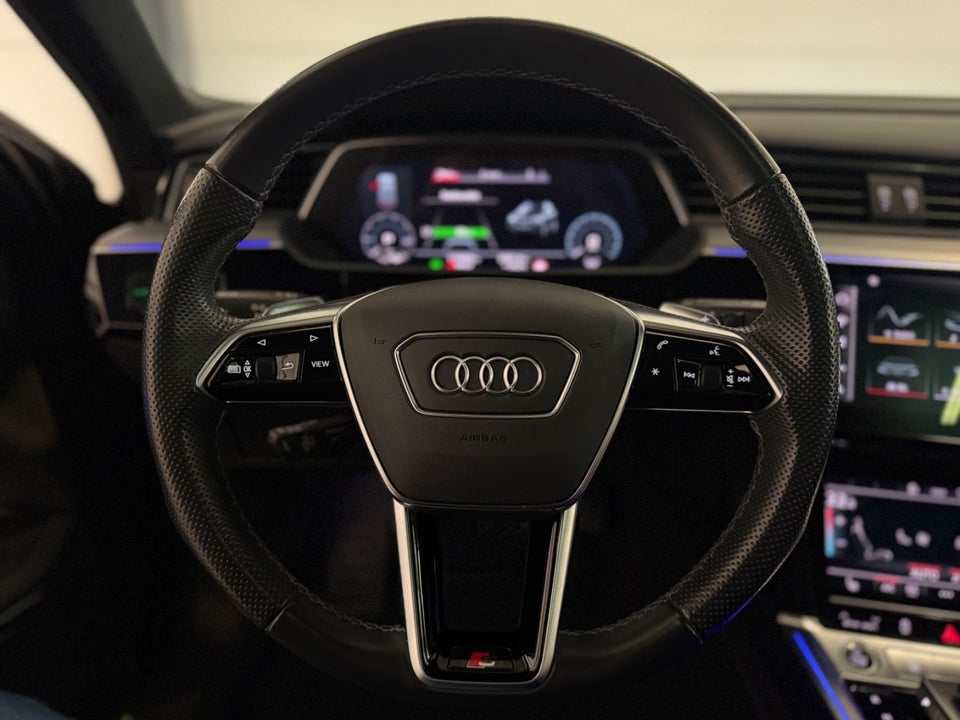 Audi e-tron 55 S-line quattro 5d