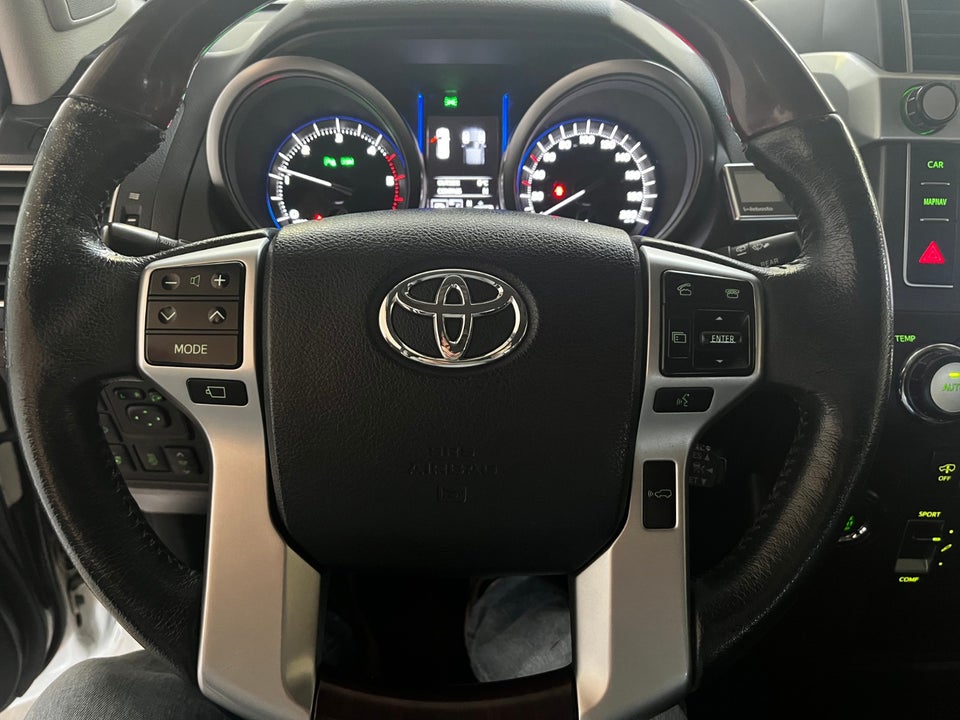 Toyota Land Cruiser 2,8 D-4D T4 aut. 7prs 5d