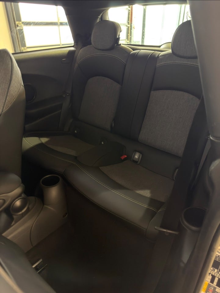 MINI Cooper SE Classic Trim 3d