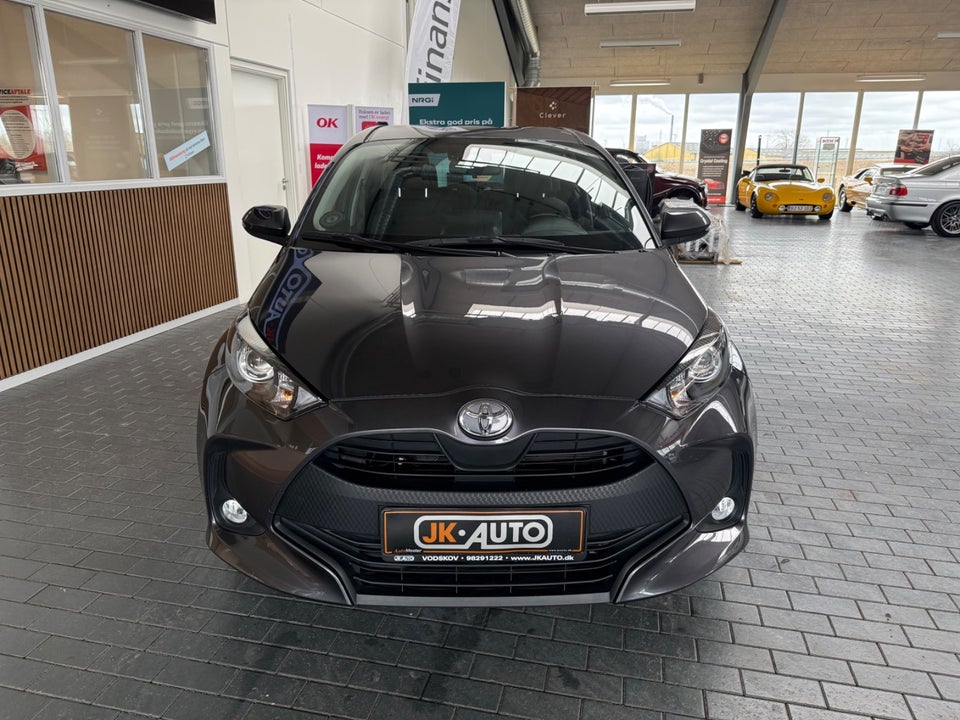 Toyota Yaris 1,5 Active CVT 5d