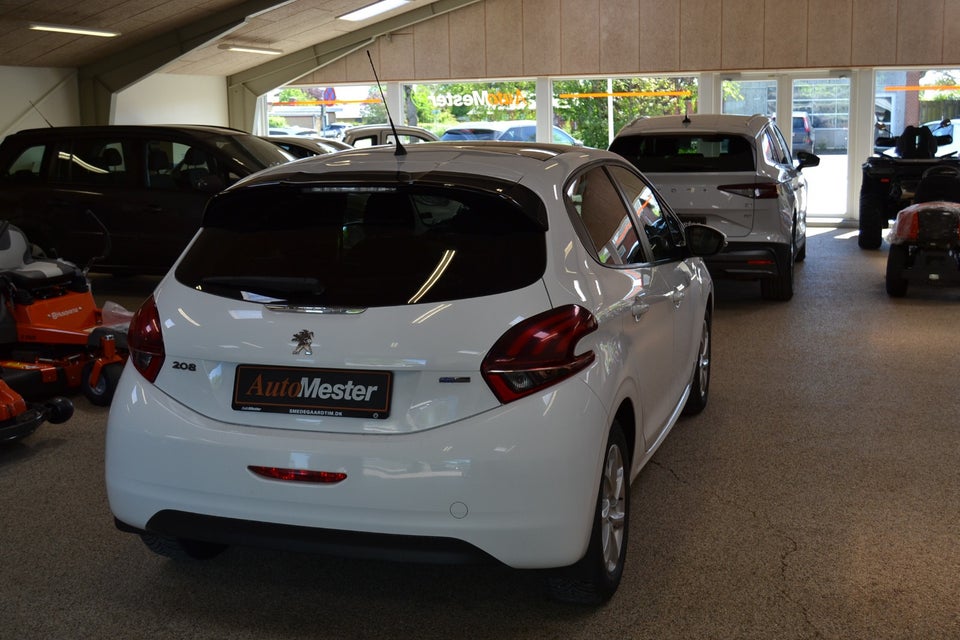 Peugeot 208 1,2 VTi 82 Chili Sky+ 5d