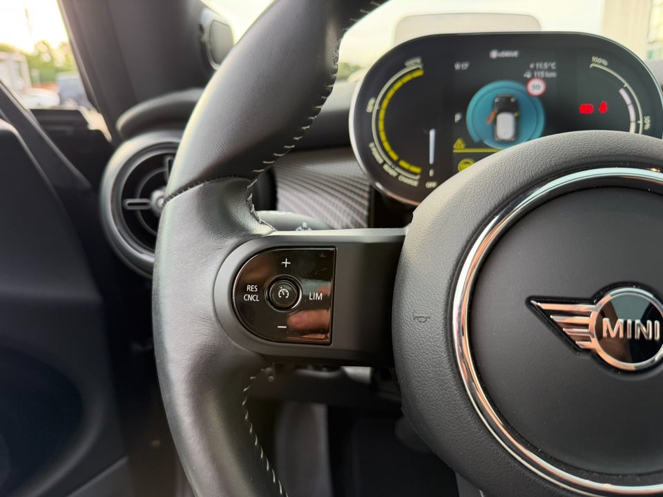 MINI Cooper SE Resolute Edition 3d