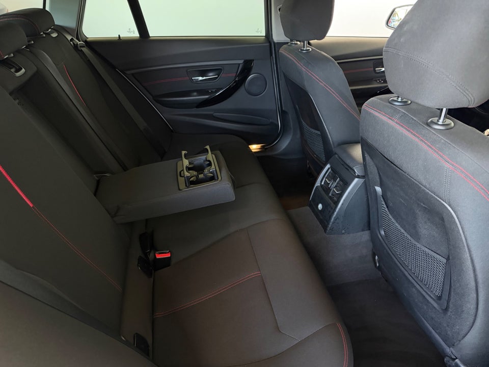 BMW 320d 2,0 Touring Sport Line xDrive aut. 5d