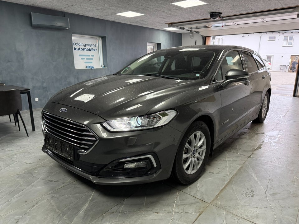 Ford Mondeo 2,0 HEV Titanium stc. CVT 5d