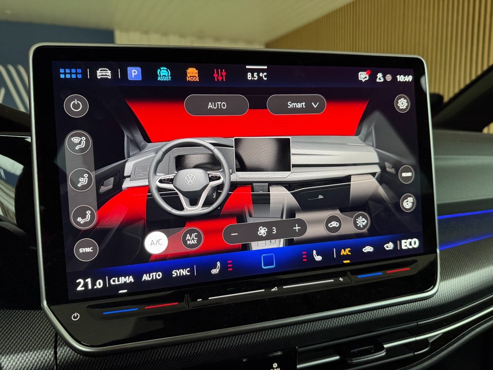 VW Golf VIII 1,5 GTE DSG 5d