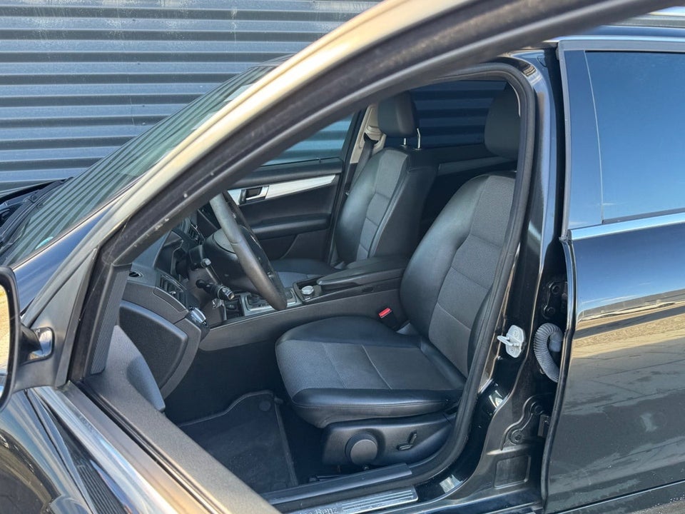 Mercedes C320 3,0 CDi Avantgarde stc. aut. 5d