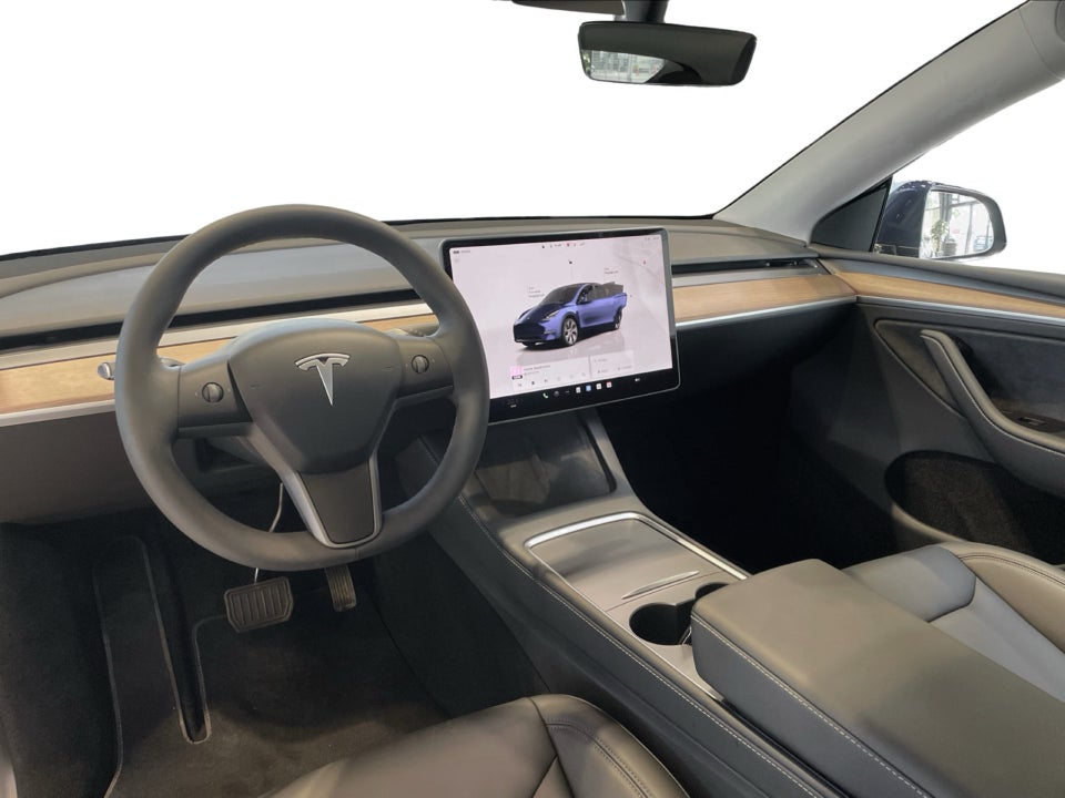 Tesla Model Y RWD 5d