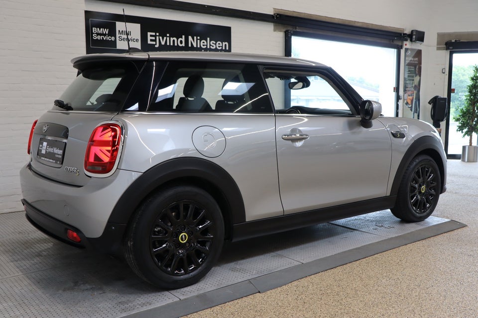 MINI Cooper SE Classic Trim 3d