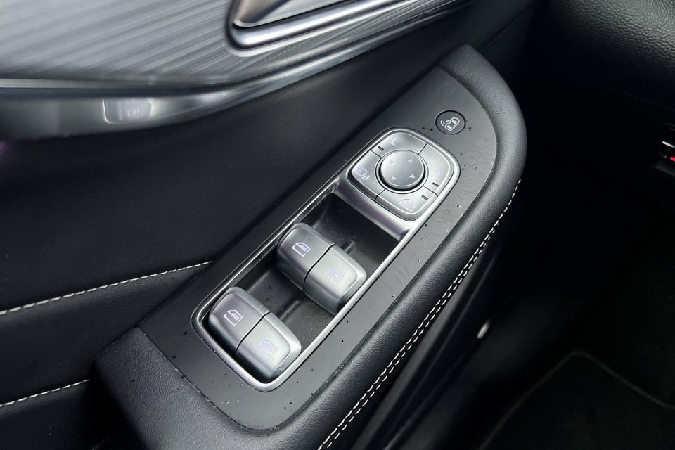 MG Marvel R Luxury 5d