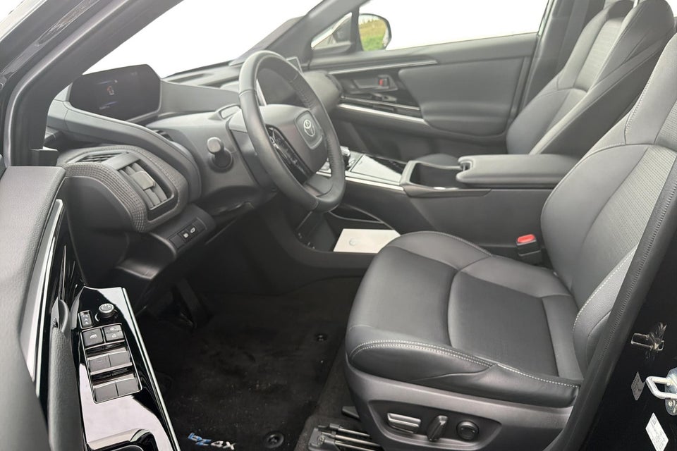 Toyota bZ4X Executive 5d