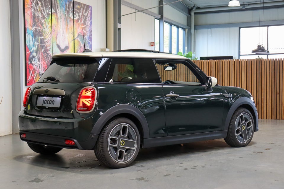 MINI Cooper SE Resolute Edition 3d