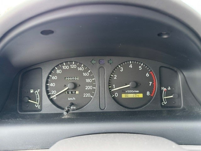 Toyota Corolla 1,3 Terra 4d