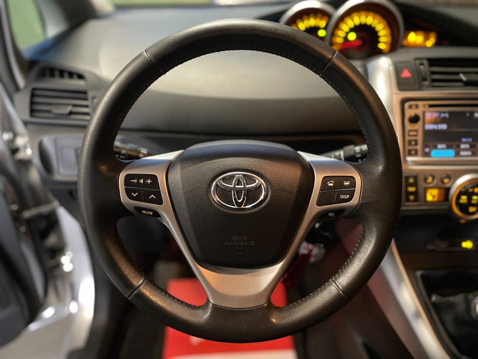 Toyota Verso 1,8 TX 7prs 5d