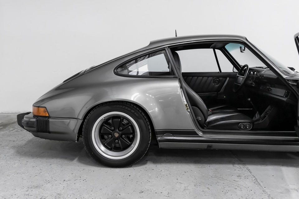 Porsche 911 3,2 Carrera Coupé 2d
