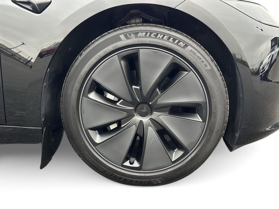 Tesla Model 3 RWD 4d