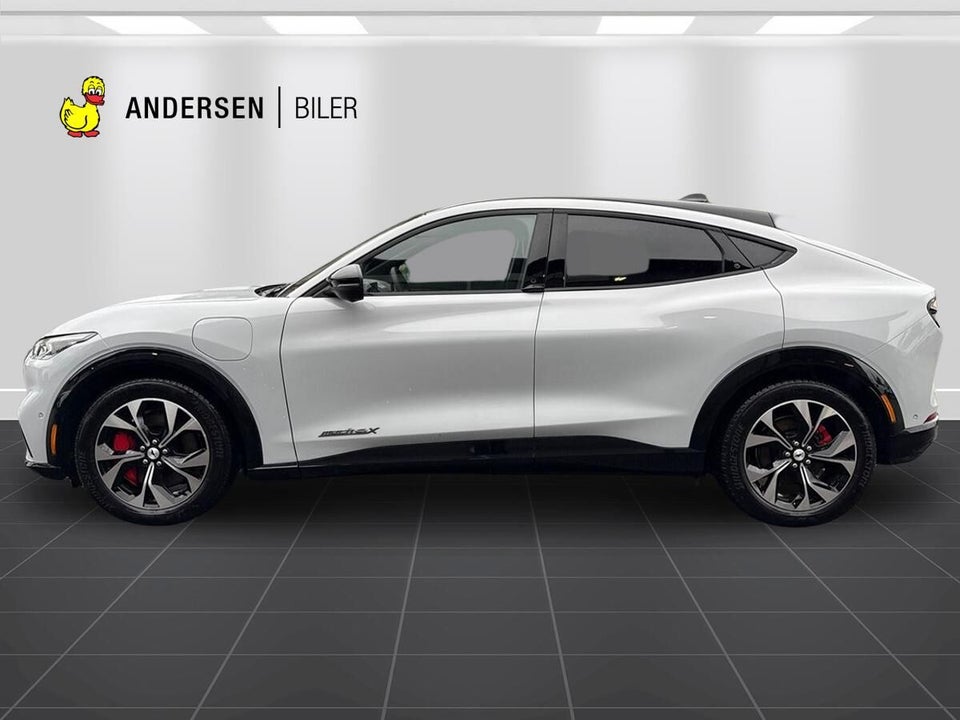 Ford Mustang Mach-E 98 Premium Extended Range AWD 5d