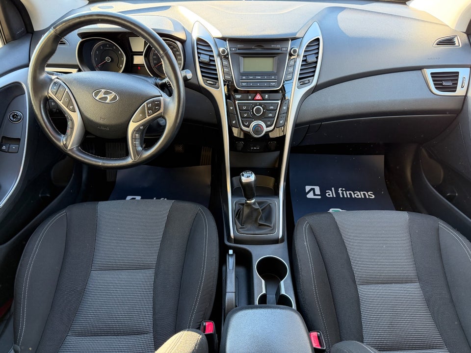 Hyundai i30 1,6 GDi XTR Eco 5d