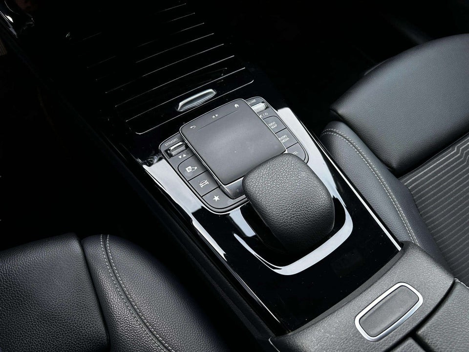 Mercedes A250 e 1,3 Progressive aut. 4d