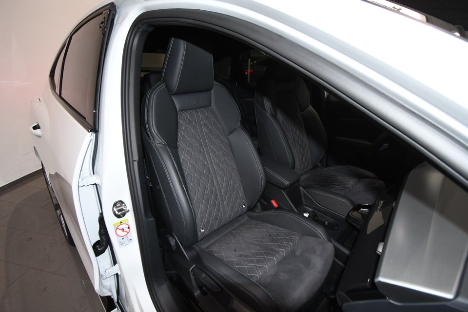Audi Q4 e-tron 40 S-line Sportback 5d