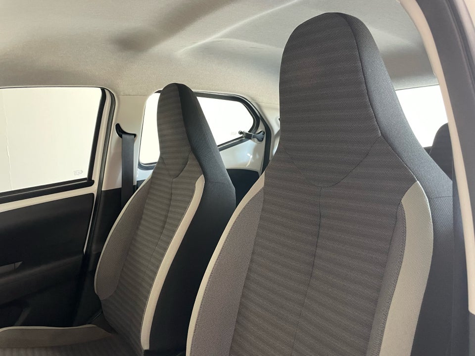 Toyota Aygo 1,0 VVT-i x-plore 5d