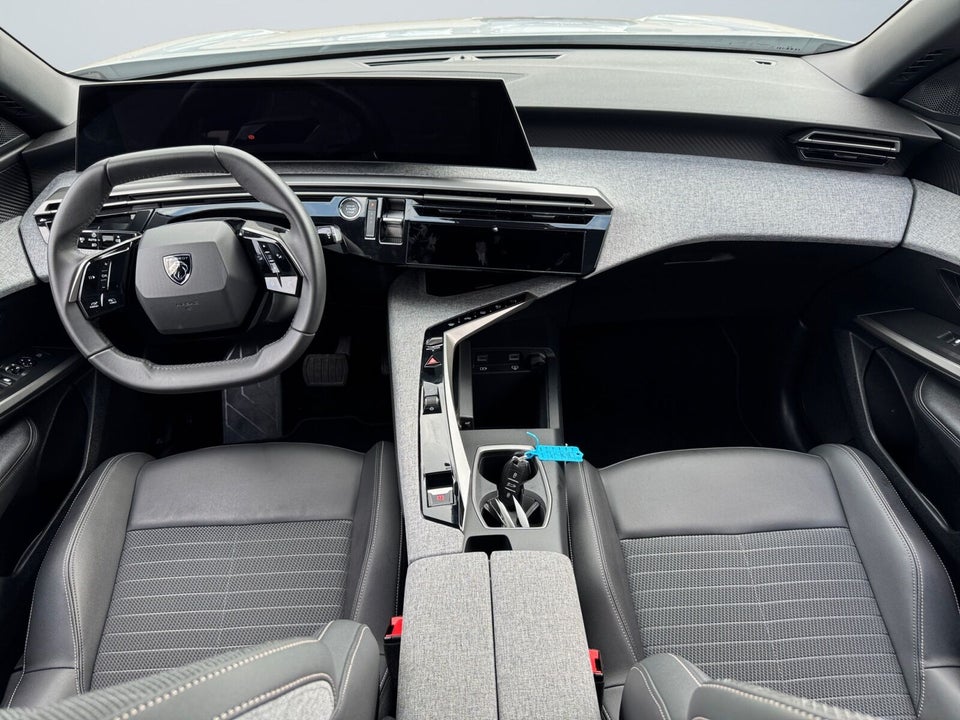 Peugeot e-3008 77 Allure 5d