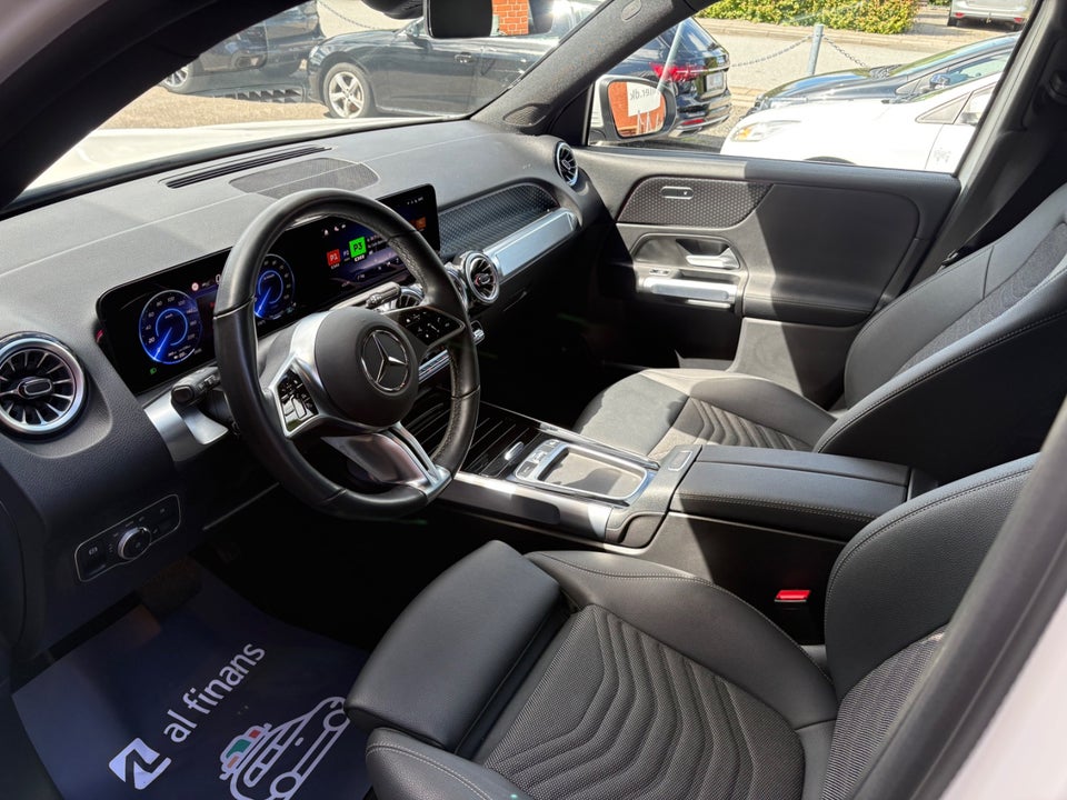 Mercedes EQB250+ Progressive 5d