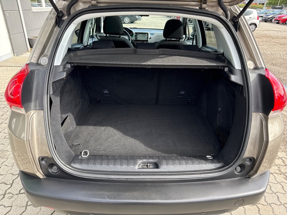 Peugeot 2008 1,2 VTi 82 Active Sky 5d