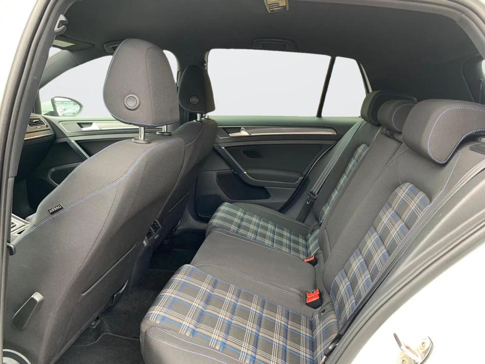 VW Golf VII 1,4 GTE DSG 5d