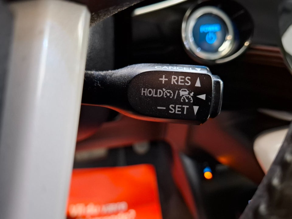 Toyota Prius 1,8 Plug-in Hybrid H3 MDS 5d
