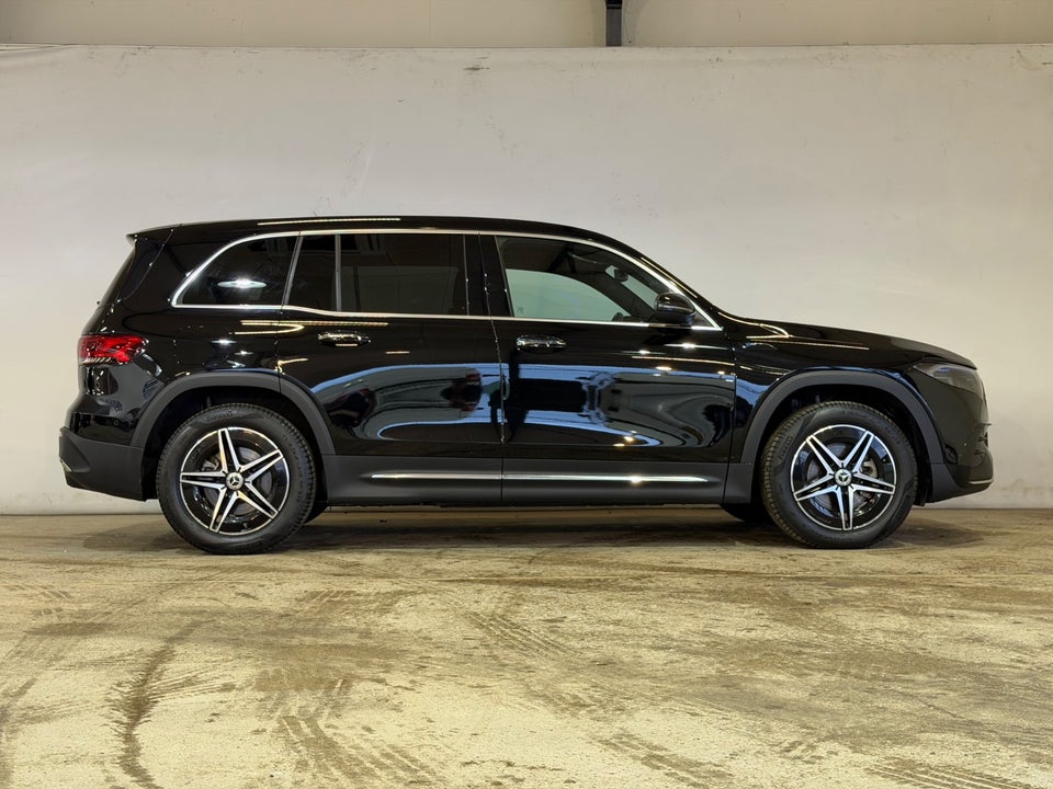 Mercedes EQB250 AMG Line 5d