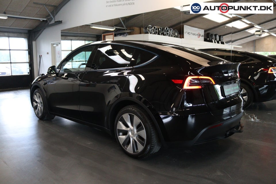 Tesla Model Y Long Range AWD 5d